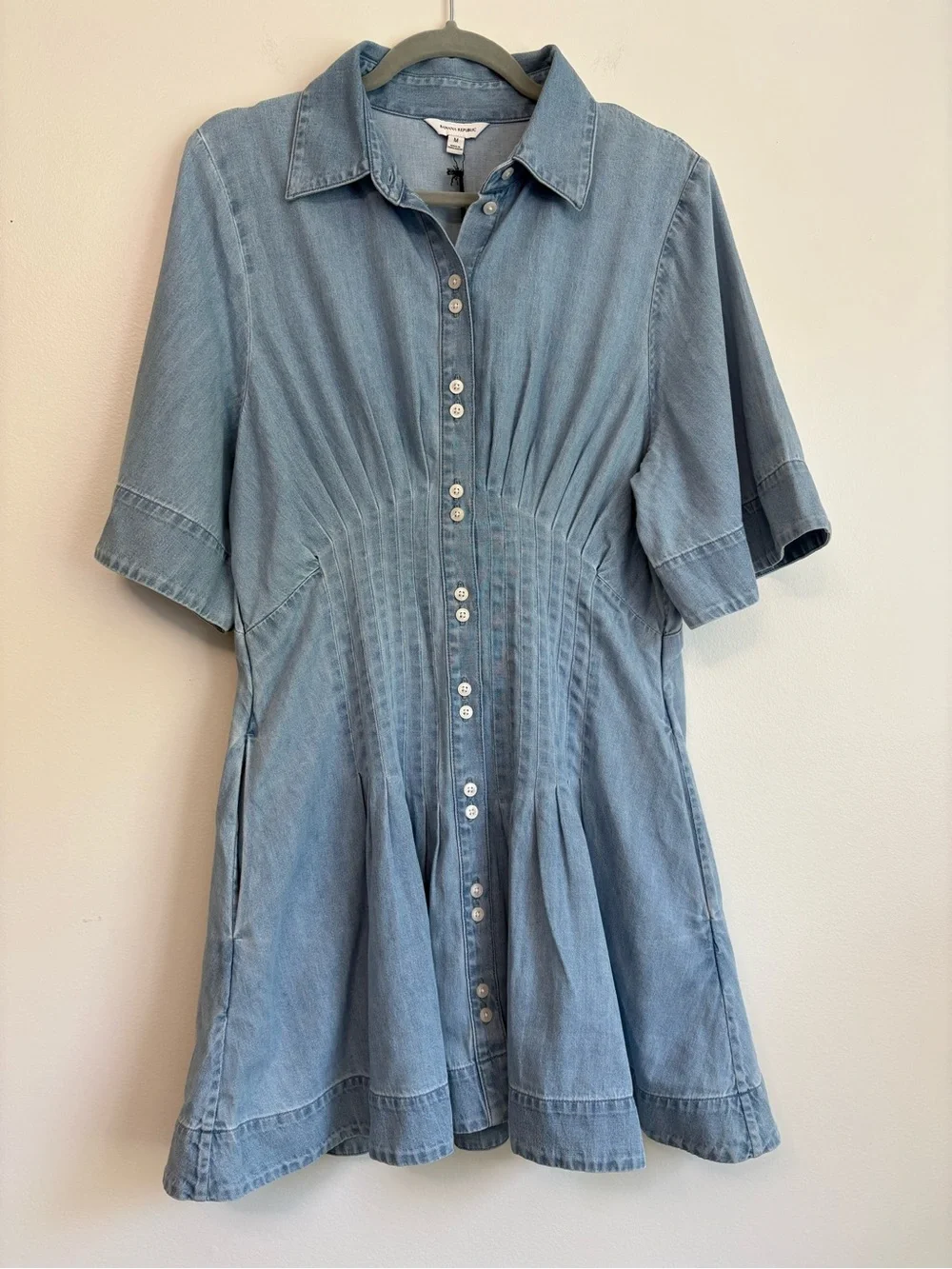 Banana Republic Indigo Light Blue Denim Chambray Pintuck Shirt Dress Size M NWT - Picture 5 of 14